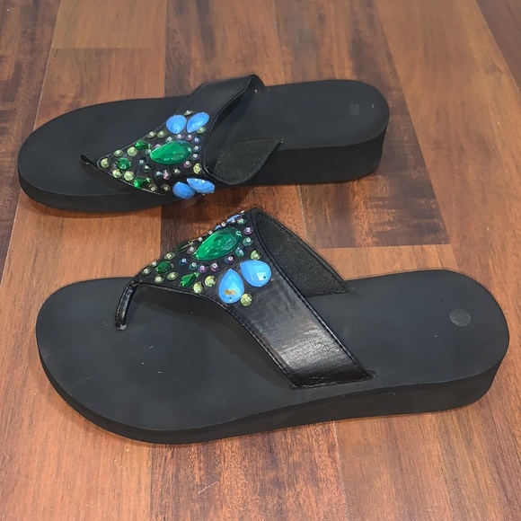 Black Bejeweled Small Wedge Flip Flop Size 10 - Picture 6 of 11